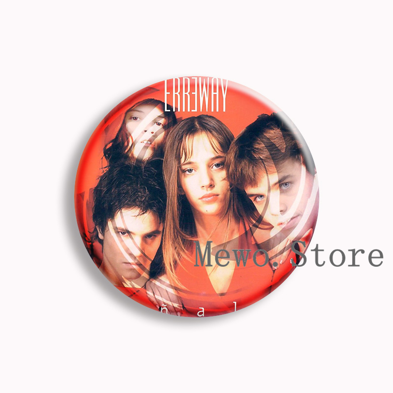 Film Rebelde Way Pulsante morb - Pin Button Badge recensione e prezzo